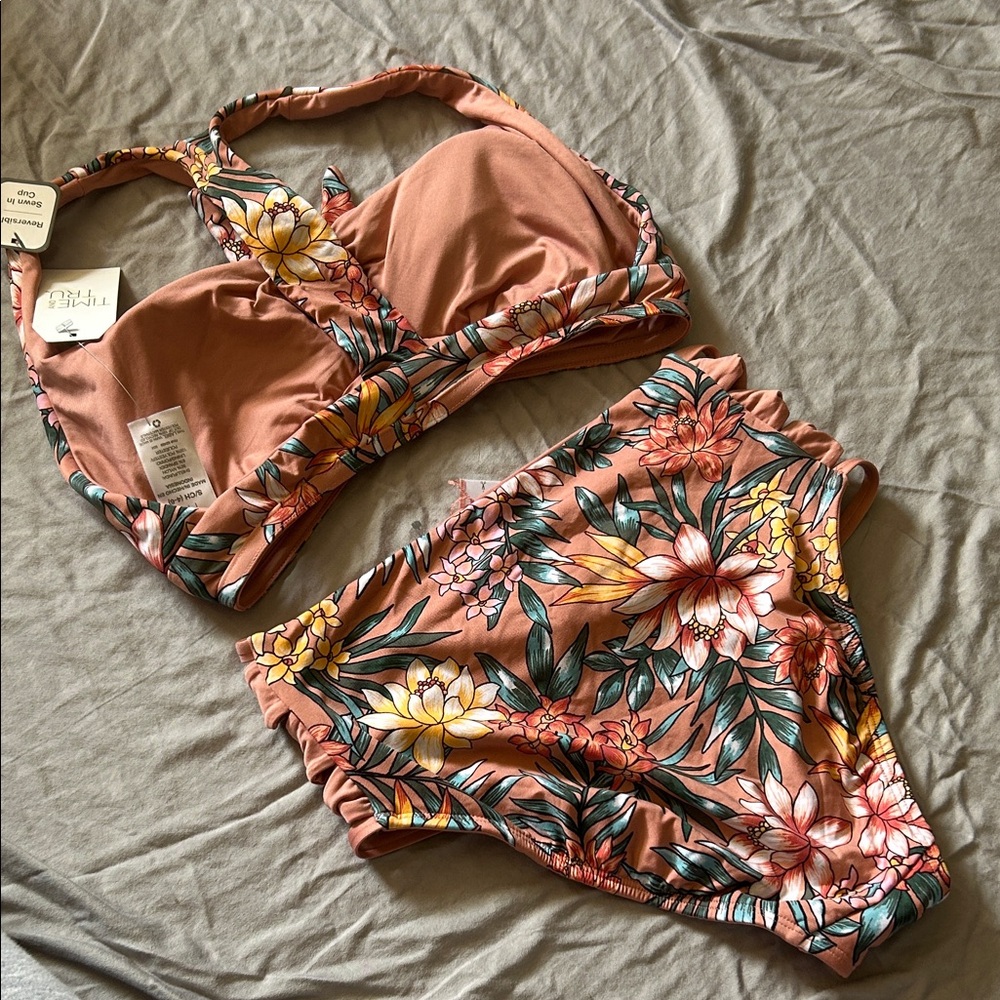 Reversible Floral Bikini Set - Picture 8 of 8